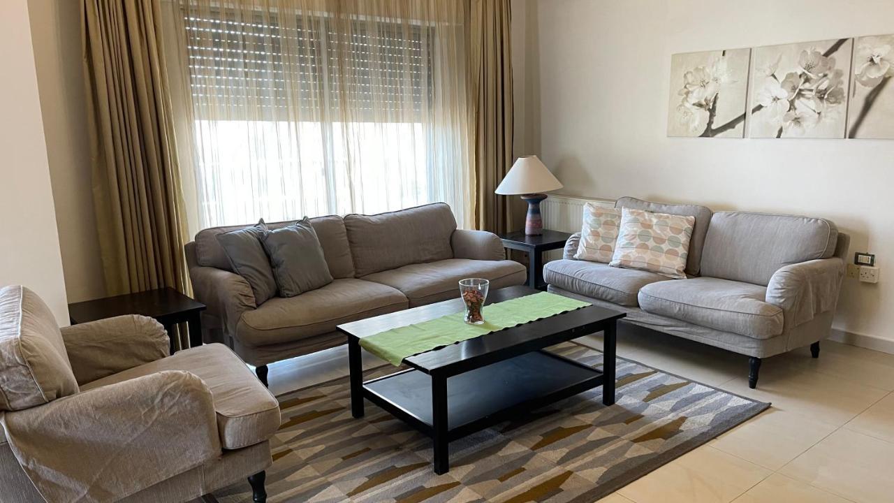 Abdoun Apartment Amman Bagian luar foto